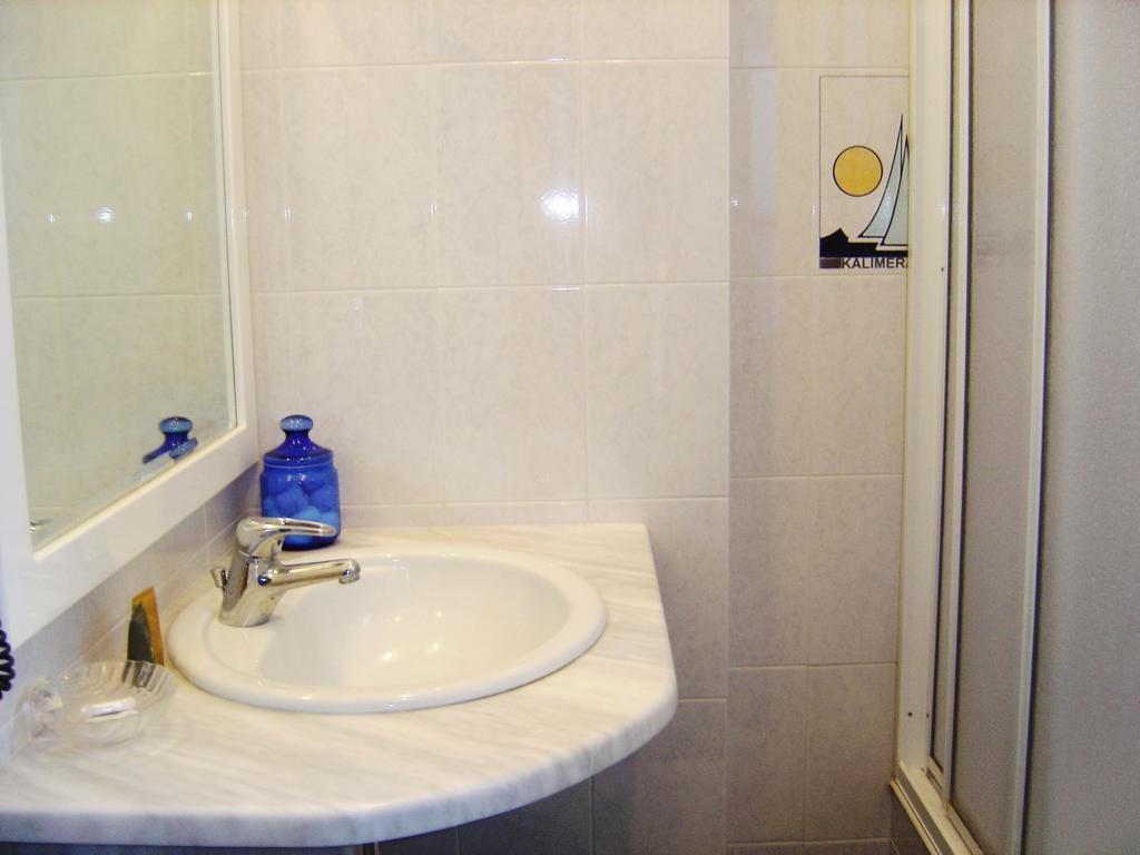 Kalimera Hotel Poros Town Екстериор снимка