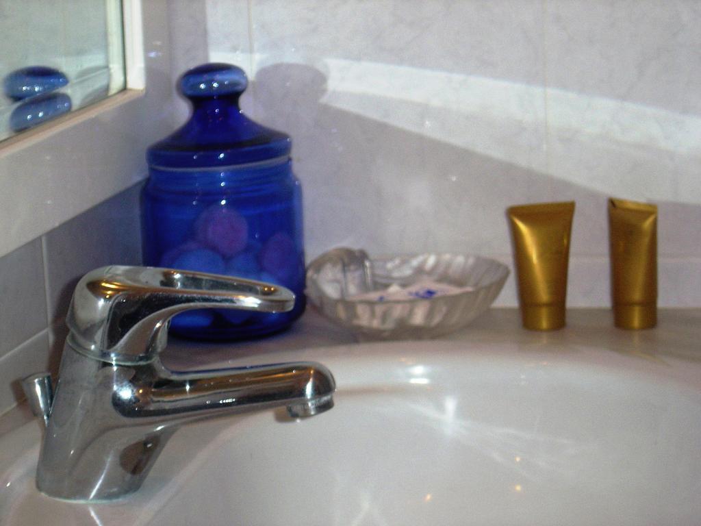 Kalimera Hotel Poros Town Екстериор снимка