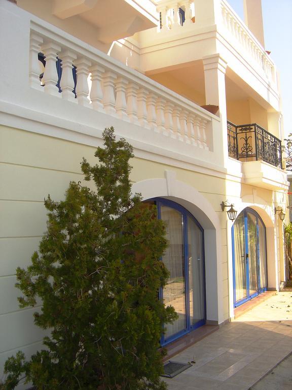 Kalimera Hotel Poros Town Екстериор снимка