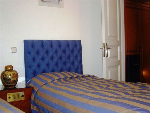 Kalimera Hotel Poros Town Екстериор снимка