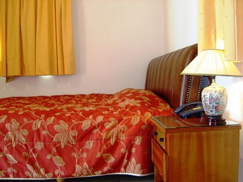 Kalimera Hotel Poros Town Екстериор снимка